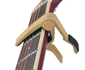 T-CP012 kapodaster imitacja drewna JASNY