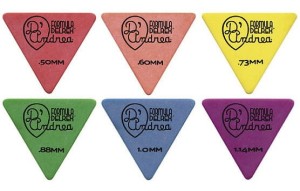 D'andrea 355 trójkątna kostka gitarowa 0,50